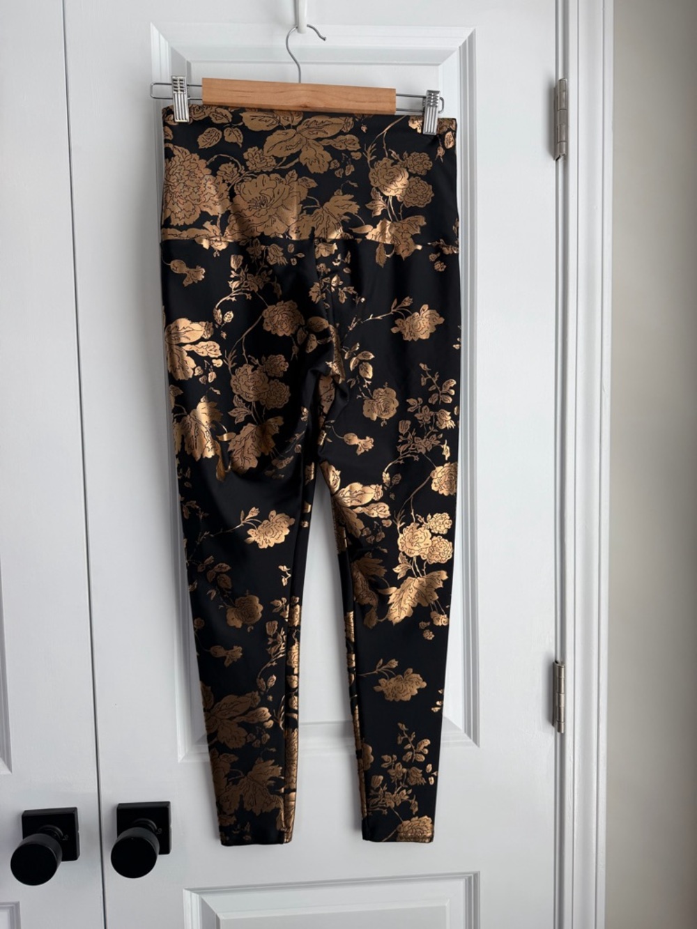 Emily Hsu Designs Women’s Gold Blossoms Foil Legging Size Large - Picture 4 of 9